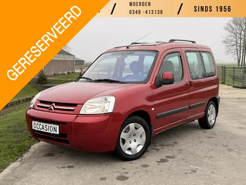 Citroen Berlingo 1.6i Multispace | 5 DEURS | TREKHAAK | AIRCO | CENTR. VERGRENDELING | GLAZEN DAK | APK > MRT-2027 |