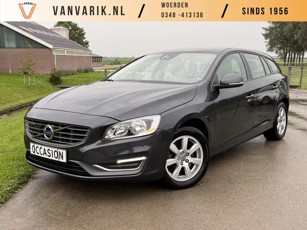 Volvo V60 2.0 T5 Kinetic RIEM V.V. | ADAPT. CRUISE | TREKHAAK | D-O | NAVIGATIE | LEER | NL-AUTO